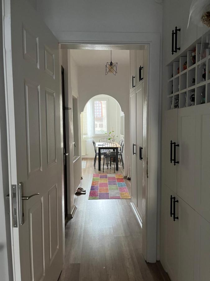 Ferienwohnung Centrally Located, 2+1 House In Taksim, Cihangir Istanbul Exterior foto