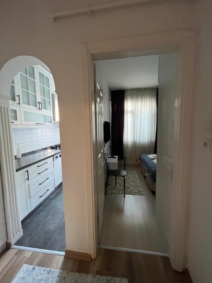 Ferienwohnung Centrally Located, 2+1 House In Taksim, Cihangir Istanbul Exterior foto