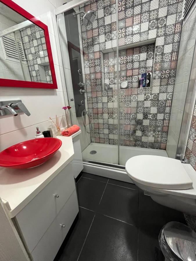 Ferienwohnung Centrally Located, 2+1 House In Taksim, Cihangir Istanbul Exterior foto