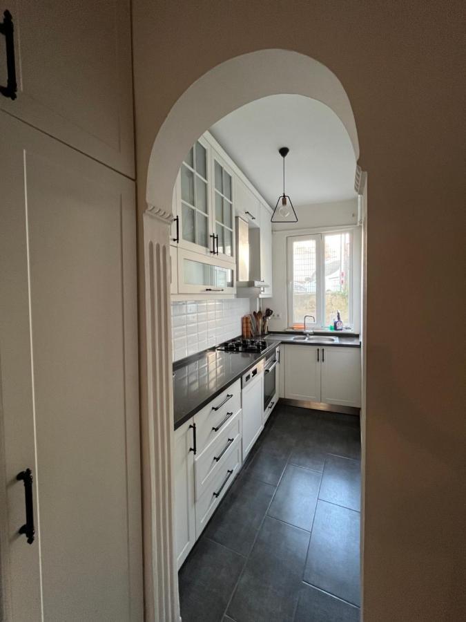 Ferienwohnung Centrally Located, 2+1 House In Taksim, Cihangir Istanbul Exterior foto