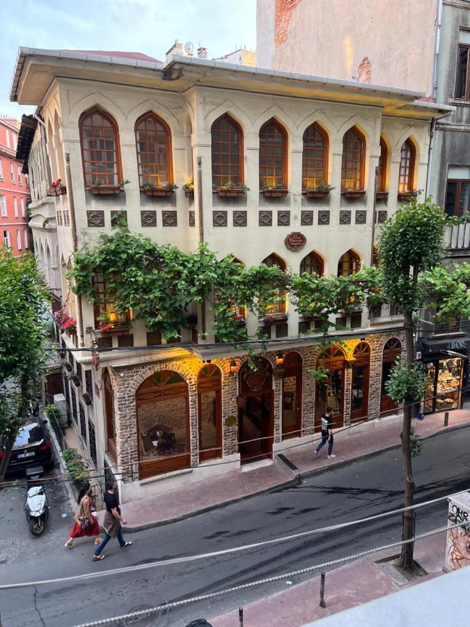 Ferienwohnung Centrally Located, 2+1 House In Taksim, Cihangir Istanbul Exterior foto