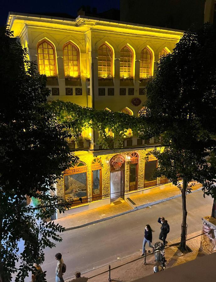 Ferienwohnung Centrally Located, 2+1 House In Taksim, Cihangir Istanbul Exterior foto