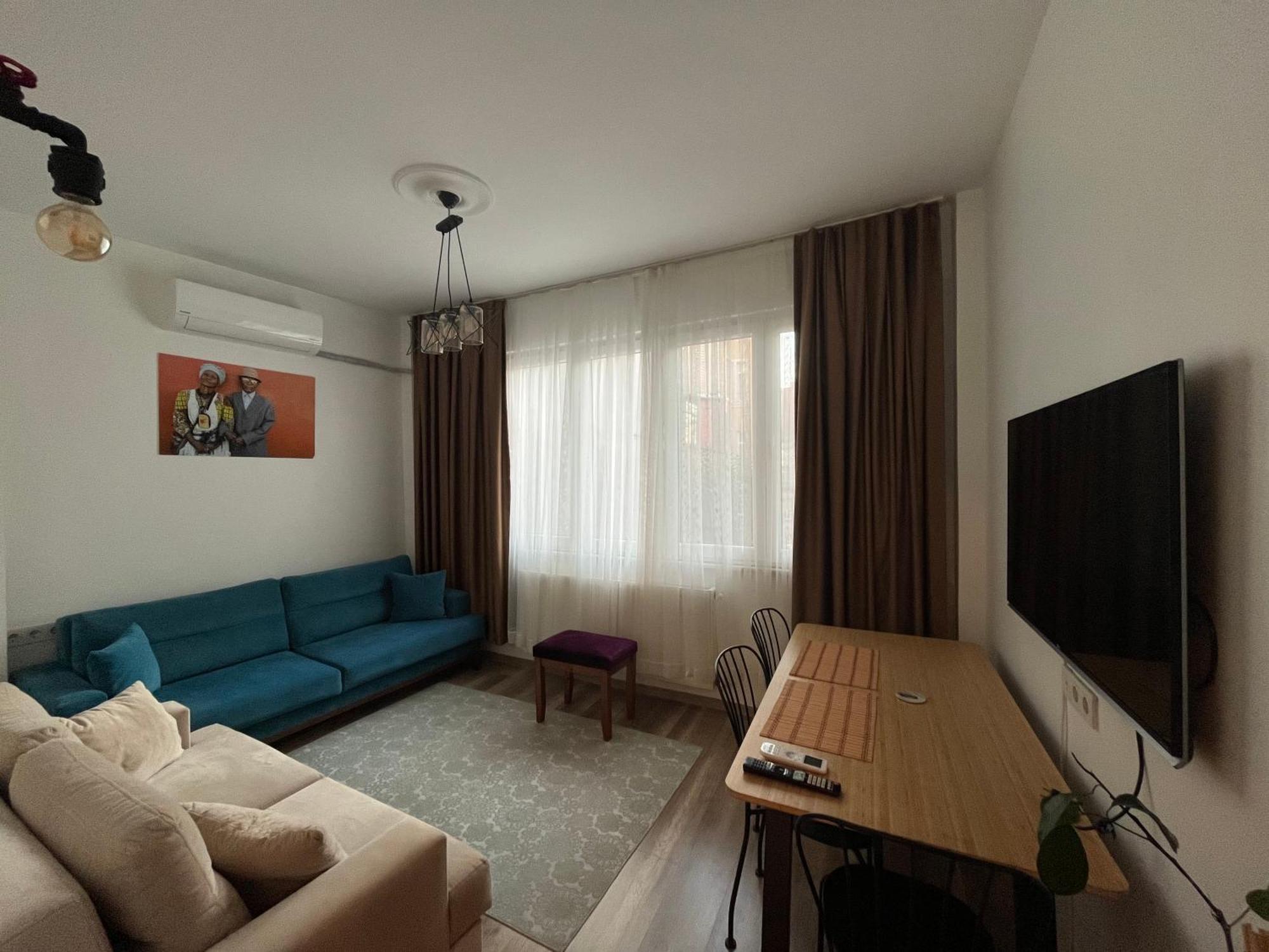 Ferienwohnung Centrally Located, 2+1 House In Taksim, Cihangir Istanbul Exterior foto